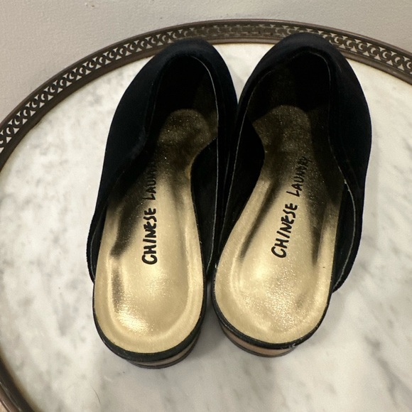Chinese Laundry Laguna velvet slides - Picture 2 of 9